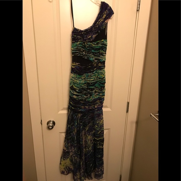 BCBGMAXAZRIA Mult coloured Dress - Picture 2 of 6